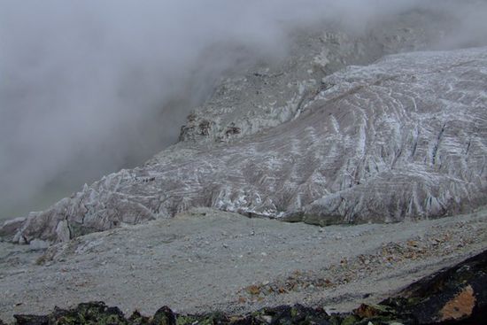 Wir wandern am Gletscher vorbei.