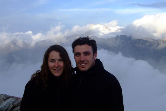 Wir sind stolz und gluecklich oben angekommen. (5200m)