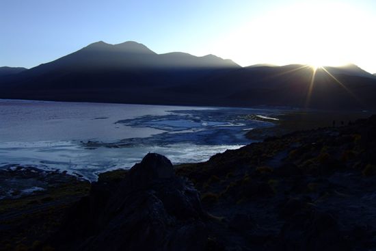 Sonnenuntergang bei der Laguna Colorado.