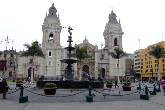 Placa de Armas mit der Cathedral