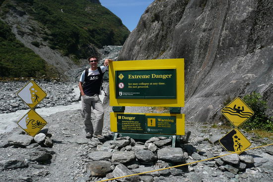 Peter kann es nicht gefaehrlich genug sein. 
