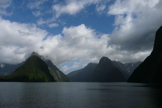 Der Mitre Peak beim Milford Sound.