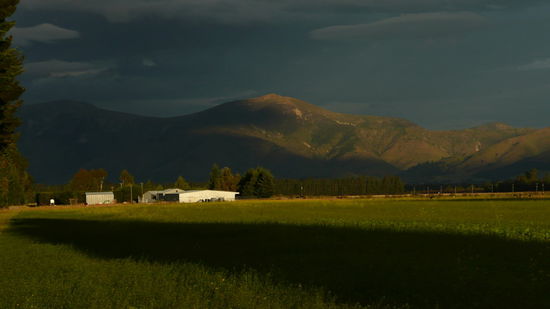 Regen- und Gewitterstimmung bei unserem Campingplatz, auf dem Weg nach Te Anau.