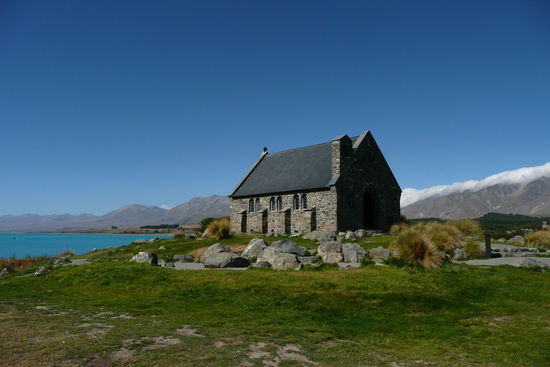 Kirchlein mit phaenomenaler Aussicht vom Altar aus. (Wir habens ausgecheckt )