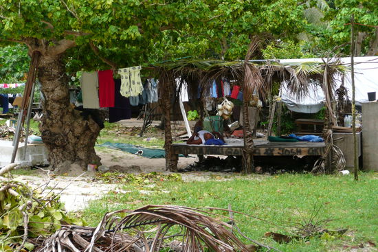 Auf der Insel Mana leben wir fast im Dorf der Einheimischen.