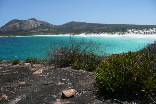 Der blendend weisse Strand im Cape Le Grand National Park.