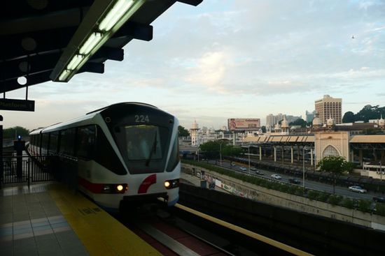 Mit der U-Bahn gehts richtung Petronas Tower