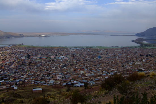 Aussicht vom Condor Hill ueber Puno