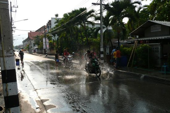 ...und gespritzt am Songkran Festival.
