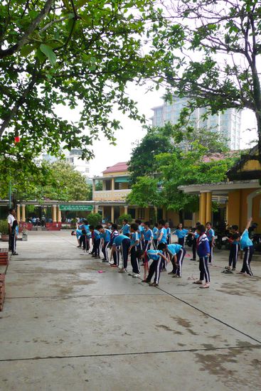 Turnstunde der Schüler in Hue.