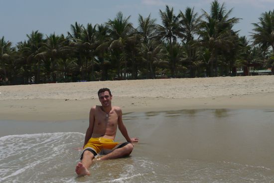 Peter geniesst unseren letzten (!!) Strandtag auf dieser Weltreise.