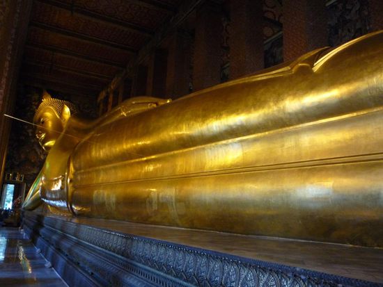 Liegender Buddha (45 x 15m)