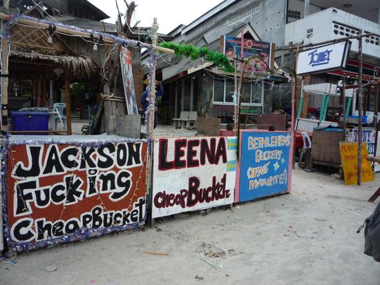 billige Verkaufstände am Haad Rin 