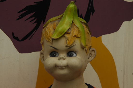 Schaufensterpuppe (wer ist nur auf die Idee mit der Banane gekommen ?!)
