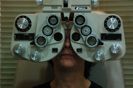 Globalisierung live: Professionelles Optiker-Handwerk in Bangkok