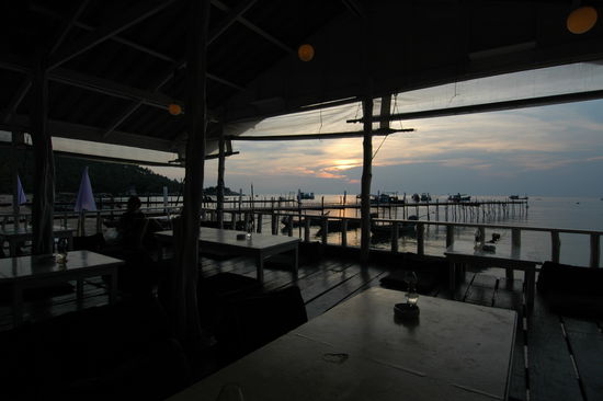 In der "Whitening"-Bar auf einen Sundowner