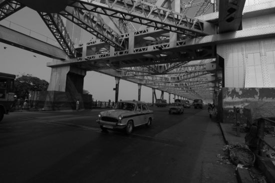 Auf der Howrah-Bruecke