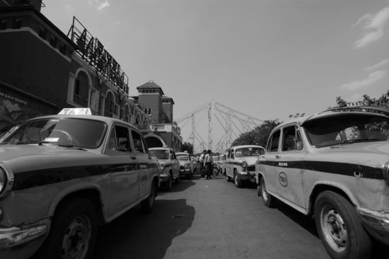 Taxistand vor dem Howrah-Bahnhof