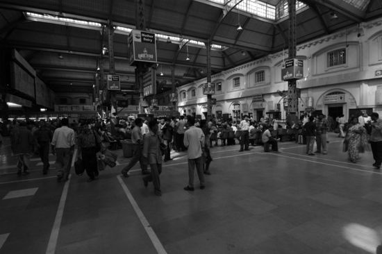 Im Howrah-Bahnhof