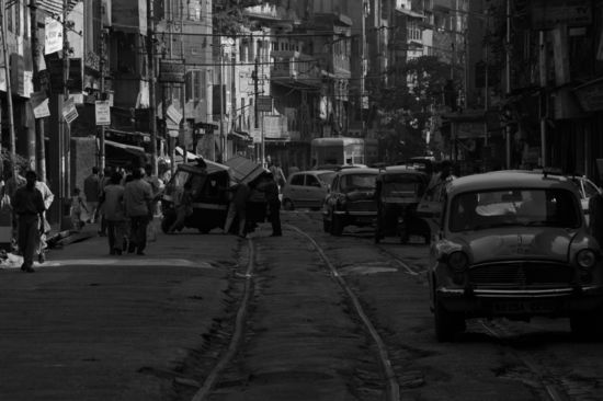 "Repraesentativer" Blick in eine Strasse Kalkuttas