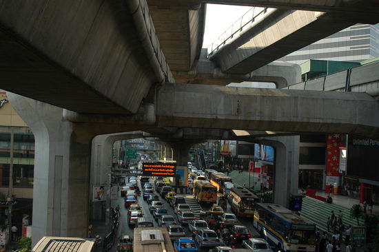 Skytrain, Bangkoks neues Heilmittel gegen den Verkehrsinfarkt