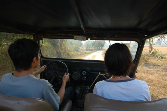 Per Jeep zur Suedseite der Mekong-Faelle