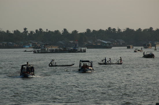 Treiben auf dem Fluss bei Can Tho