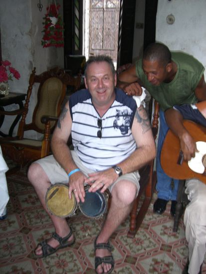 Ich wusste bis dato nicht, daß ich Bongo spielen kann!