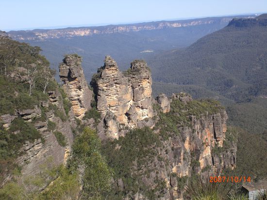 Die famous Three Sisters in den Blue Mountains...