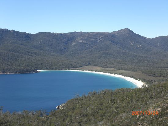 Wineglass Bay in Osttasmanien - wirklich wunderschoen...