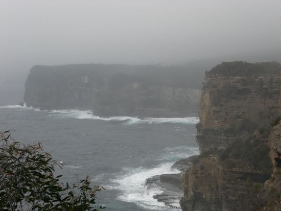In Tassie kann das Wetter uebrigens innerhalb von ca. 30 Minuten von so...