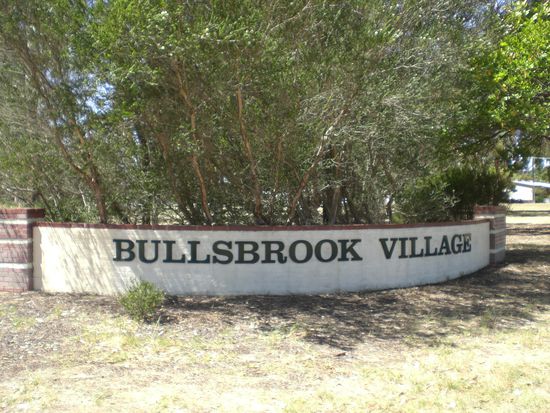 ...und hier wohne ich derzeit: in 
BULLSBROOK VILLAGE... 