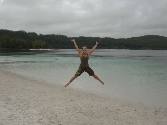 Wetter Tag 1: Die Sonne beisst sich noch so durch die Wolken durch, Melly strahlt und ist happy as Larry...