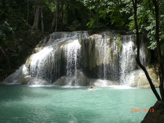 Wasserfall im Erawan National Park...