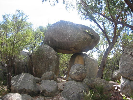 Muss ja ne Schweinearbeit gewesen sein, die Steine hierher zu bekommen