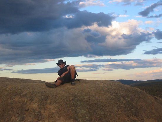 Marlboro-Man hier mal ohne Gaul- und OHNE Kippe
Ach ja, mittlerweile schon wieder 6 Wochen nikotinfrei!!!