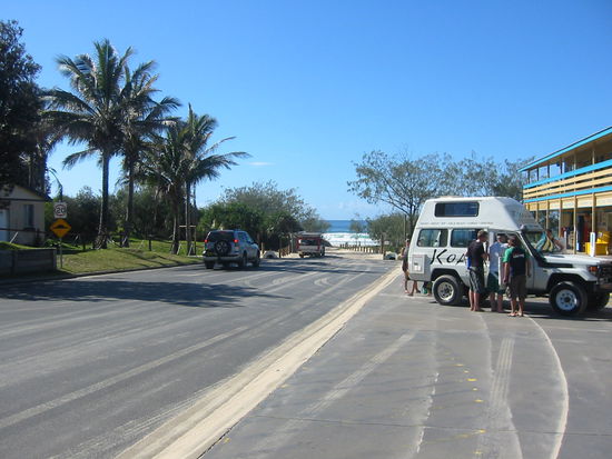 Einzige befestigte Strasse auf der Insel, ca. 300m lang