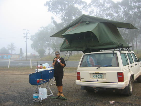 Unser Zwischenlager in Yamba, direkt an der Strasse