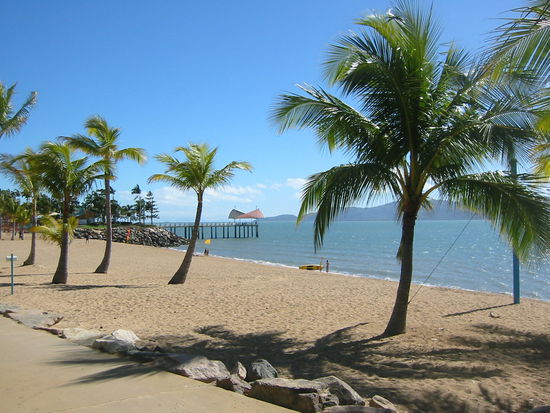 Einer der sauberen Strände in Townsville