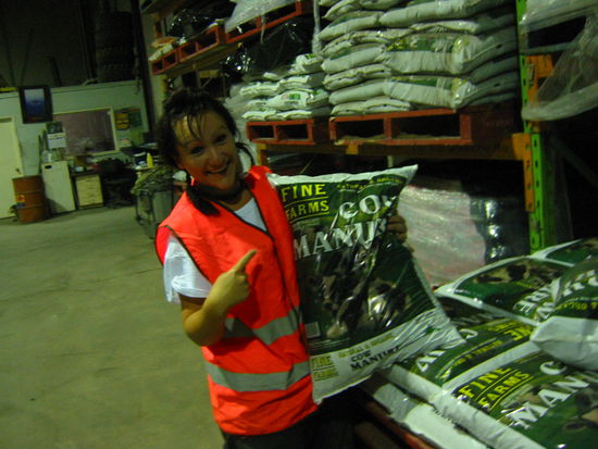 Hier is drin was draufsteht- das duftende Produkt einer Kuh...und so riecht man nach dem Abfüllen selber