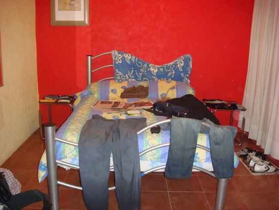 Zwei Tage Sauwetter, dass traf sich super, so mussten wir mit nassen Hosen und Socken fliegen...