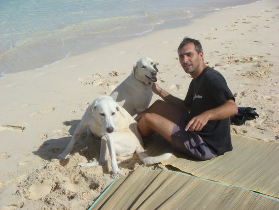 Jaron setzt die Regeln fest. Nicht auf die Matte Jungs!