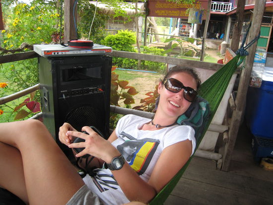 So laesst es sich doch leben! Haengematte, Coconut-Shake und Buena Vista Social Club als Hintergrundmusik!