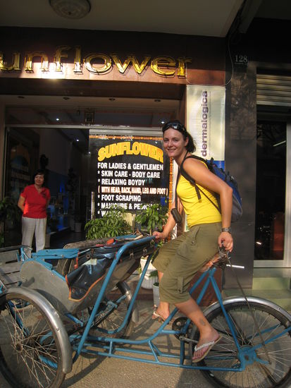 Als der Fahrer muede war bin ich mit dem Cyclo weitergeduest 