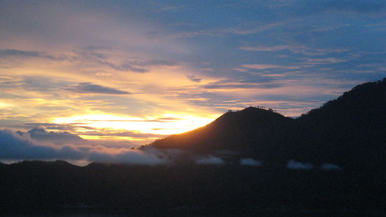 Sonnenaufgang vom Vulkan