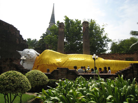 Der grosse liegende Buddha!