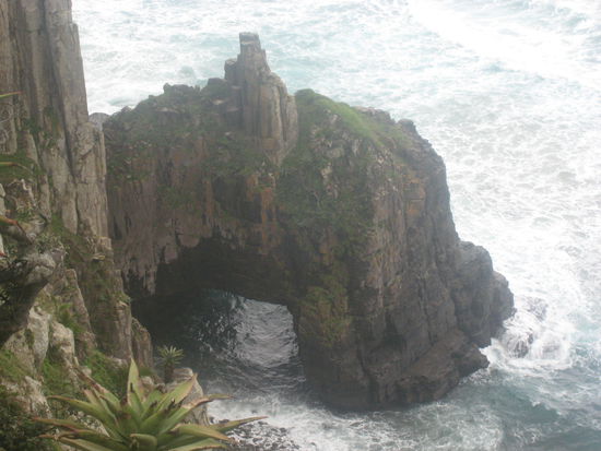 Baby Hole in the Wall