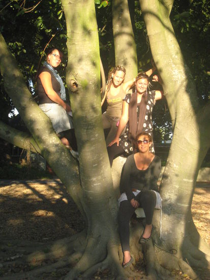 Das war unsere Weinverkostungstruppe! Ich und die drei Holländer!