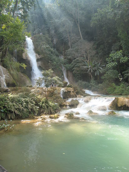 Beim grossen Wasserfall! Einfach atemberaubend schoen!!