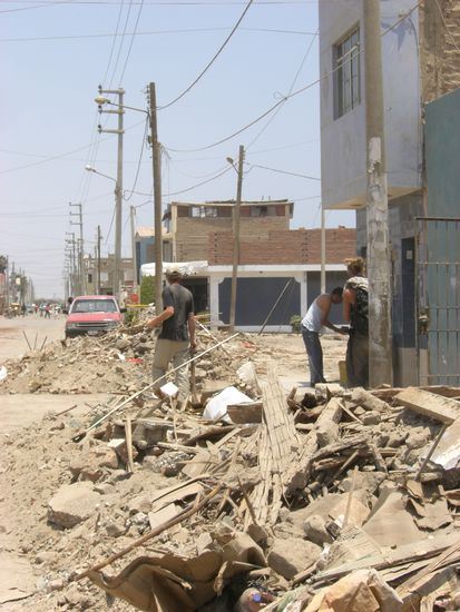 Schutt am Strassenrand